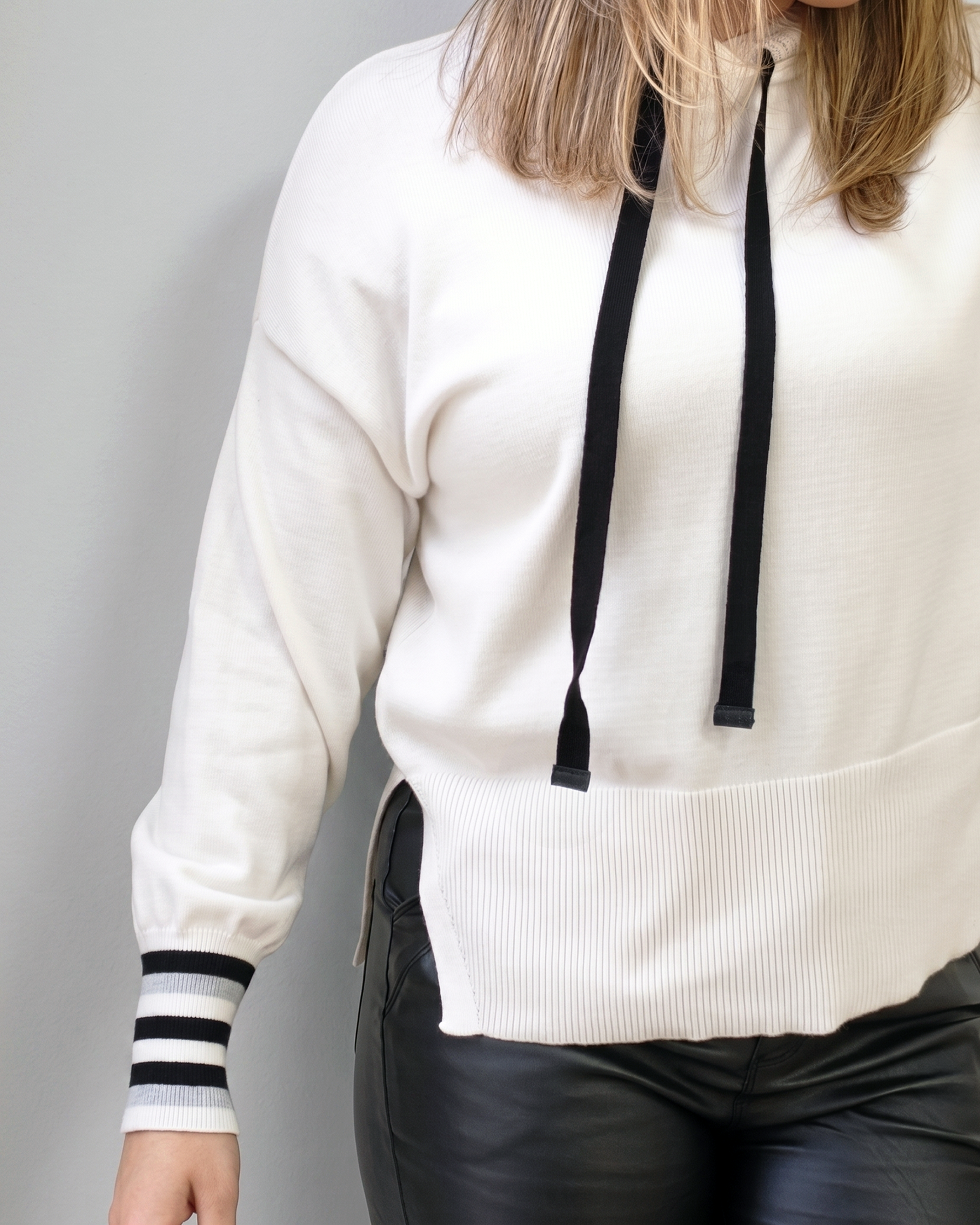 Blusa feminina com capuz Anselmi 46490