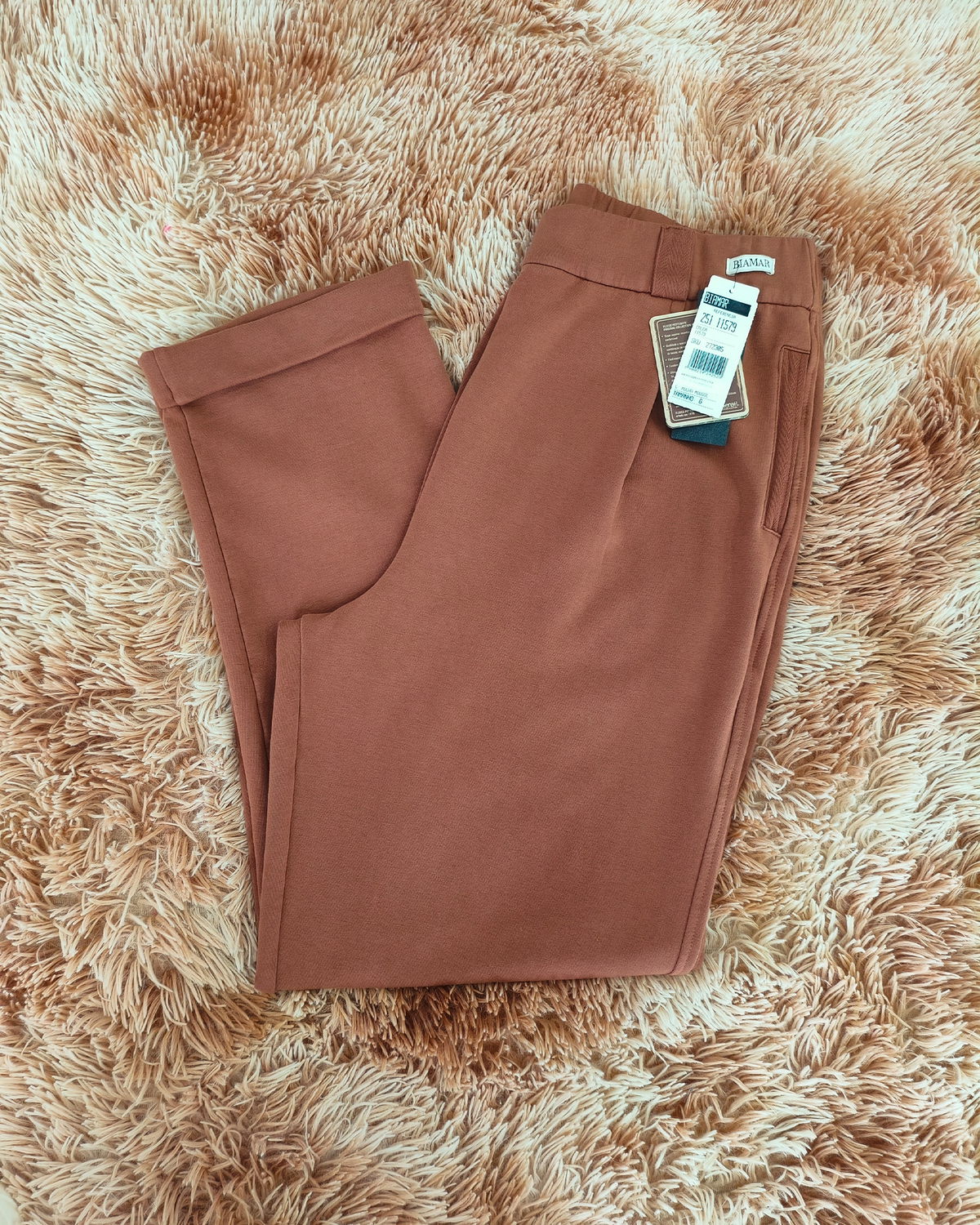 Calça em algodão com bolsos faca e barra dobrada Biamar