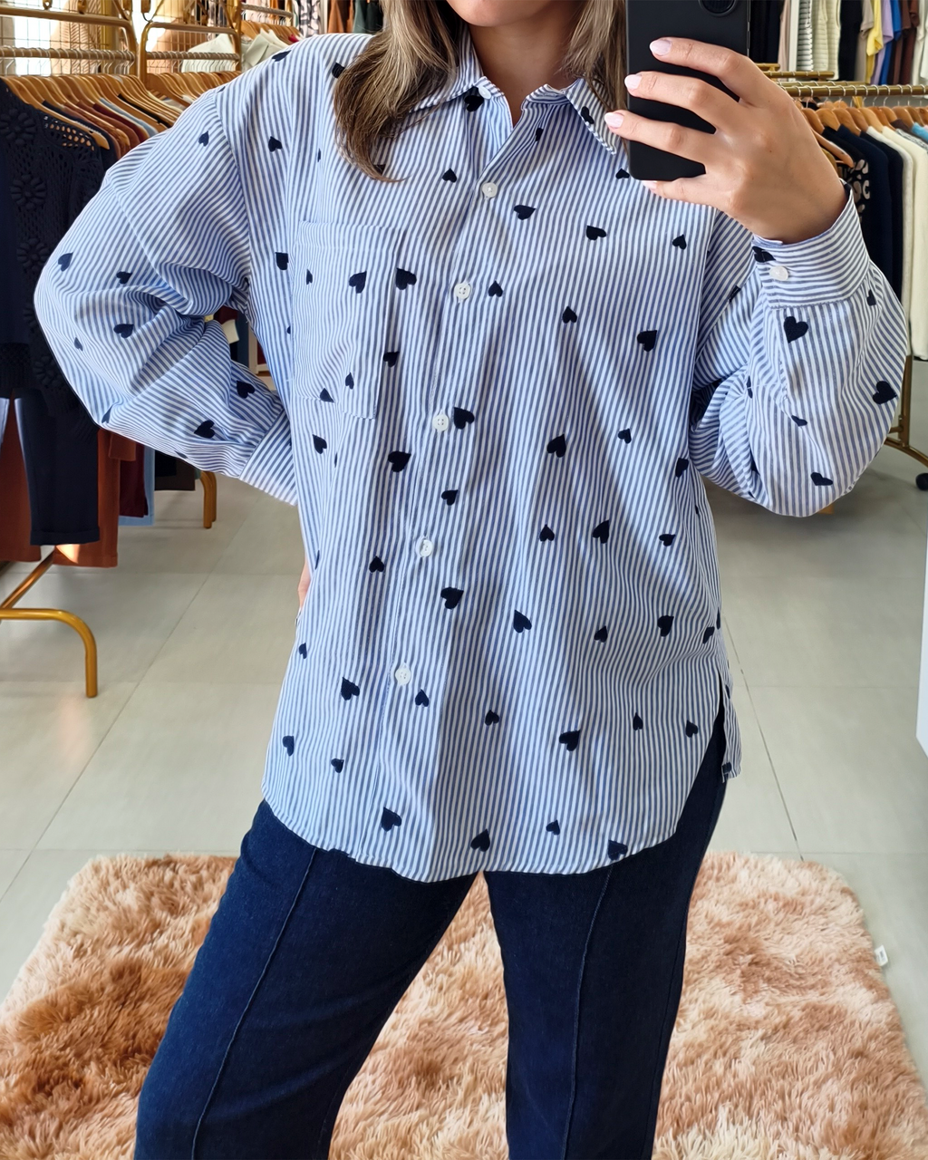 Camisa bordada com fendas laterais Biamar 12223