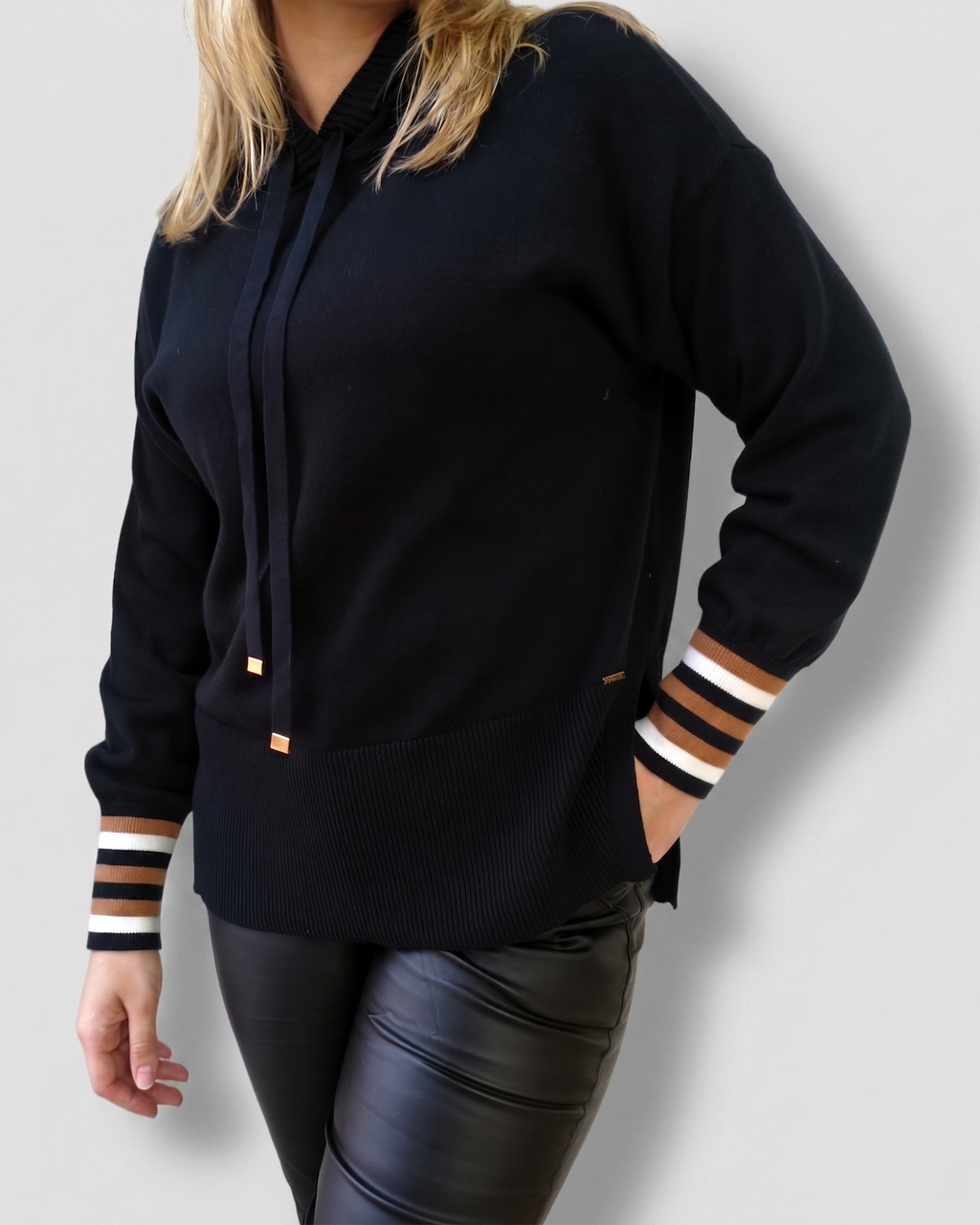 Blusa feminina com capuz Anselmi 46490