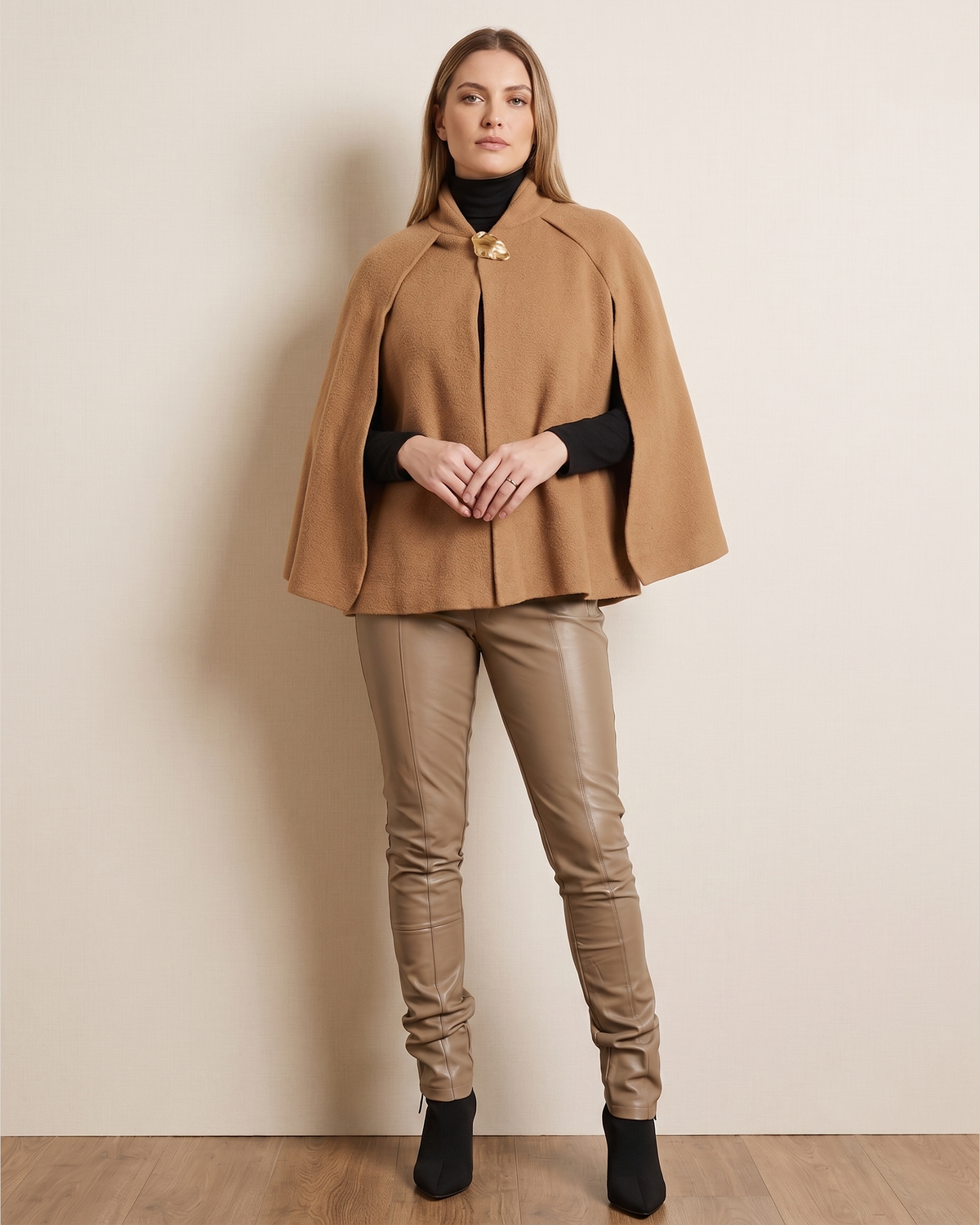 Capa Feminina C/ Broche 15279