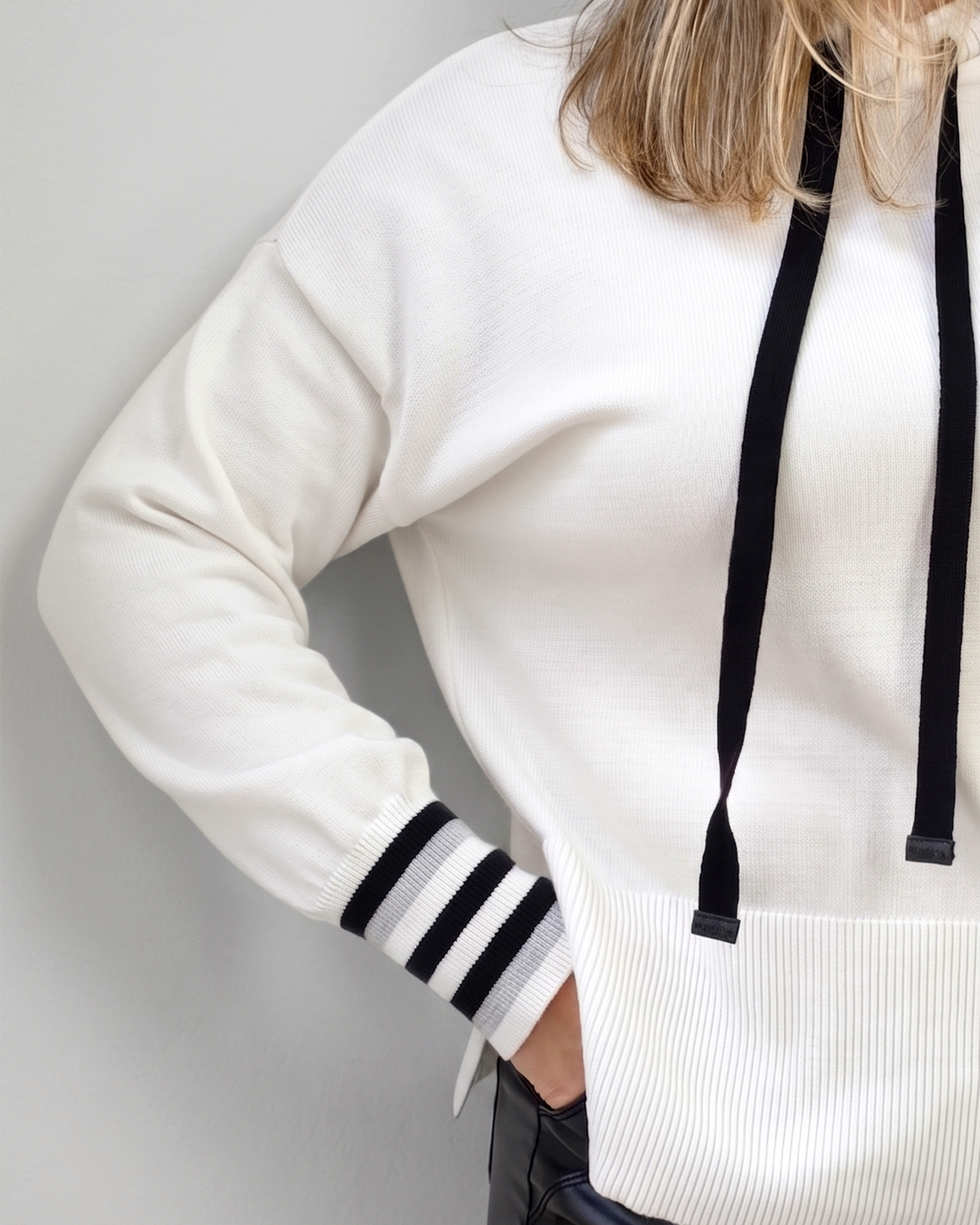 Blusa feminina com capuz Anselmi 46490