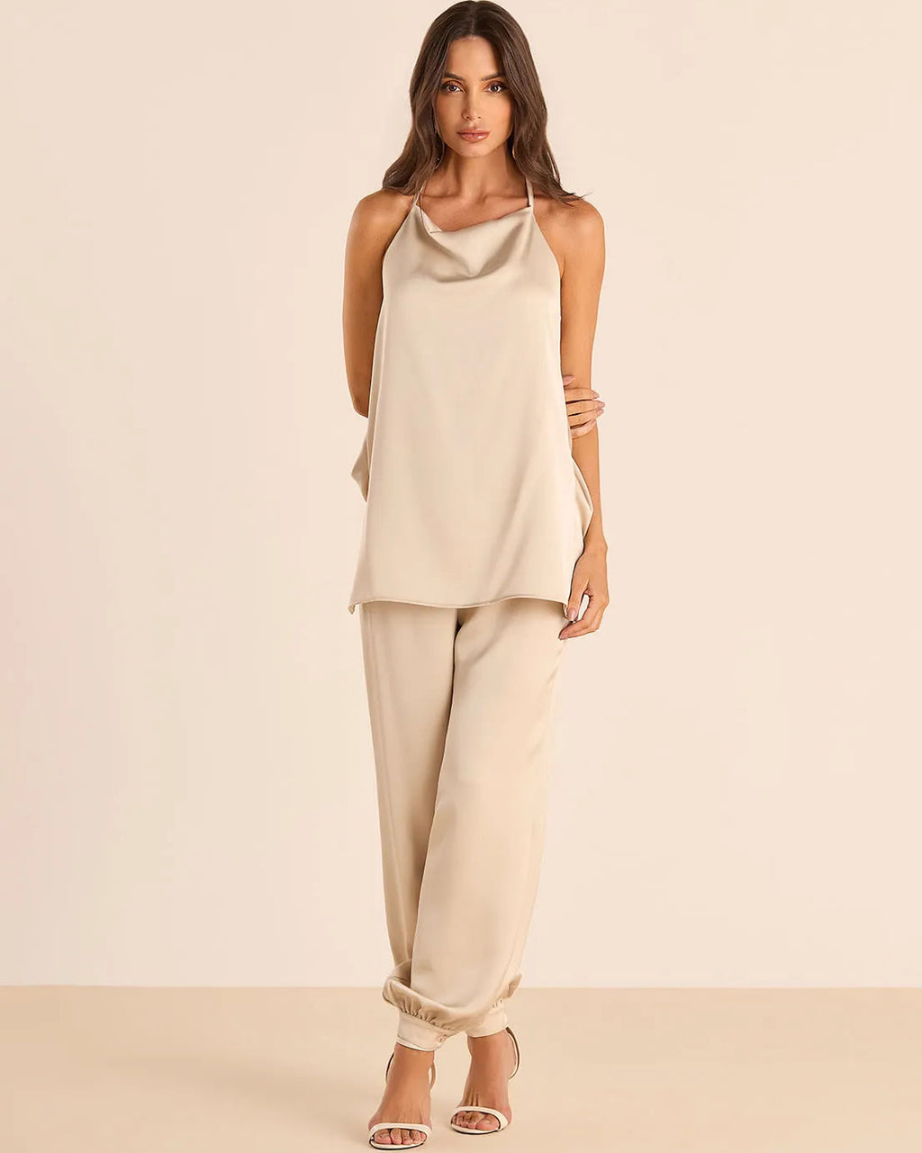 Conjunto Blusa Decote Degagê E Calça Jogger