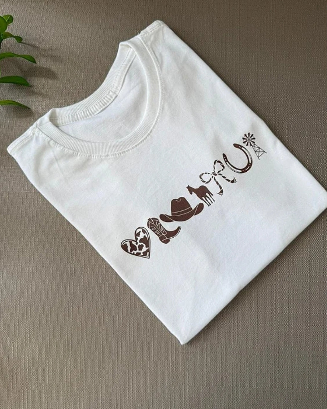 T-shirt Coração, Bota e Cavalo